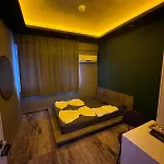 Yakamoz Pansiyon 2 *