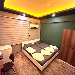 Yakamoz Pansiyon 2 Antalya