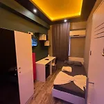 Ostello Yakamoz Pansiyon 2 *