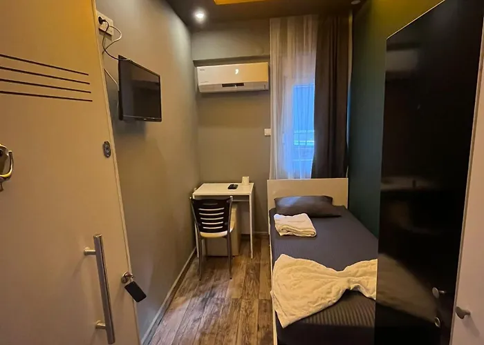 Yakamoz Pansiyon 2 *